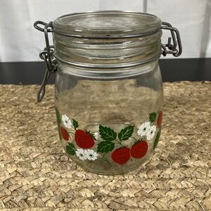 VTG Carlton Hermetic 5.5 " Glass 3/4L Strawberry Canister W/Clasp Lock Lid